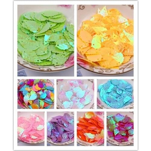 520pcs Leaf Sequins 13*24mm PVC Sewing DIY Garment Accessory Leaves With 2 Holes 10 Colors Available Confetti Spangles