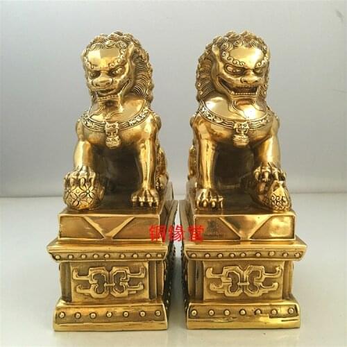 The palace of a copper lion Palace Beijing defends the great evil