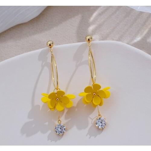 2021 Wholesale Korean Dangle Drop Earrings Long Yellow Women Wholesale Sweet Flower Tassel Hanging Fashion Jewelry Holiday