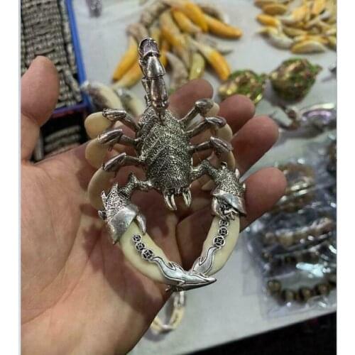 Teeth of wolves Tibetan silver Scorpion Pendant decorate Statues m