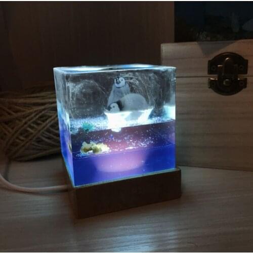 Handmade Marine Ocean Epoxy Ornaments Finished Product Little Penguin Doll Cultural And Creative Resin Size:6.5*6.5*6.5cm