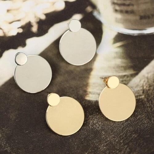 2021 New Korean Fashion Round Pendant Stud Earrings For Women Bride Wedding Simple Charm Piercing Earring Holiday Party Jewelry