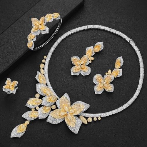 LARRAURI 2020 Hot Fashion Women Gold Jewelry Sets Shiny Blooming Flowers Crystal Christmas Accessories Nigerian Bridal Wedding