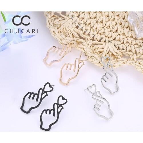 CHUCARI 2019 New Fashion Personality Metal Funny Earring Hollowing Out Hand Gesture Earring Heart Shaped Stud Earrings Wholesale