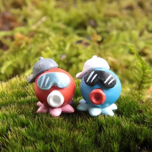 2pcs/lot Action Figure Octopus lovers 3cm PVC Micro Landscape small garden ornament cartoon Cute decoration Doll Model Anime