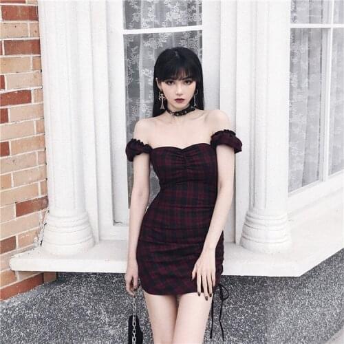 Leixin original dark sweet girl French Dark Red Black Plaid hip skirt court retro Spice Girl Rock