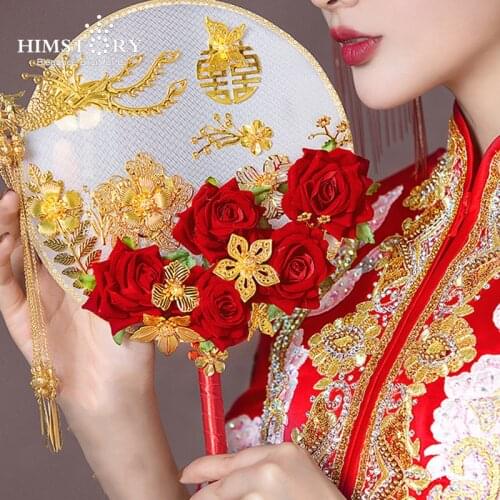 HIMSTORY Bride Buket Red Roses Flower Bridal Fan Chinese Style Long Tassel Phoenix Wedding Bouquet Ancient Gold Hand Fans