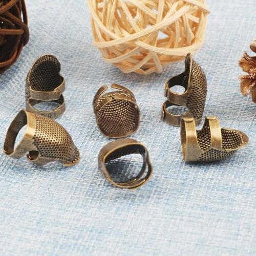 1pcs Retro Gold Metal Protective Punch Needle Sewing Knitting Accessories Needlework Finger Tip Stitching Hoop Thimble Ring