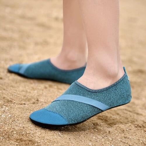 Water Shoes Swimming Sea Aqua Shoes Outdoor Sneakers Men Beach Barefoot Yoga Gym Shoes Flat Soft Walking Non-Slip Slippers Socks