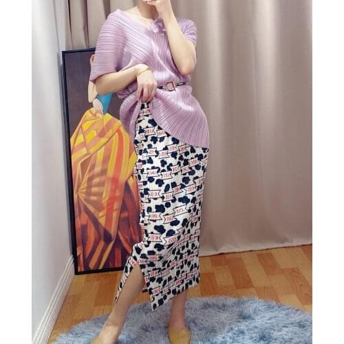 Miyake pleated skirts womens 2020 letter printed Straight skirt on both sides of the Korean style skirt bohemian skirt 4984