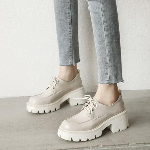 Japanned Leather lace up oxfords woman flats brogue thick high heels loafers college square toe small leather shoes women 2021