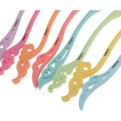 8 Colorful Plastic Handle Crochet Hooks Set Knitting Needles Size 2.5-6.0mm
