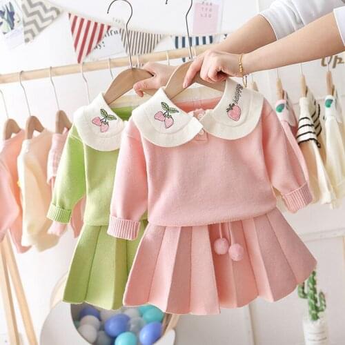 Spring new childrens clothing girl baby strawberry sweater suit wear fashion sweater pleated dress two-piece tide