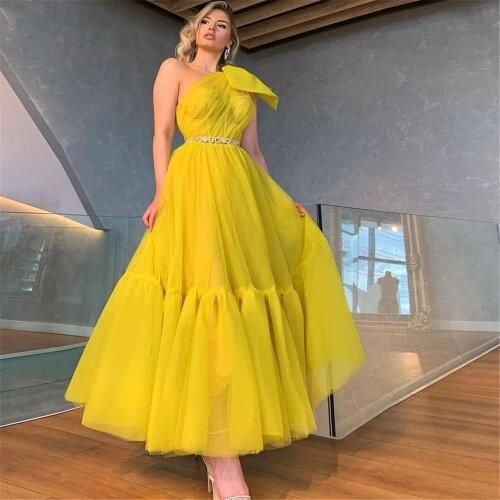 One Shoulder Yellow Tulle Short Prom Dress Tea Length Homecoming Dress Princess Women Party Gowns Plus Size 2021