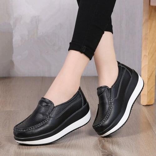 New Womens Flat Shoes 2019 Spring and Autumn for Sports Shoes Genuine Leather Casual Flat Shoes High Quality Fashion Shoes