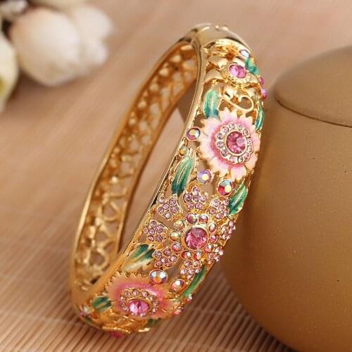 Free shipping Womens Gilded Bracelet wide fashion retro hollow Enamel Bracelet Beijing Cloisonne Bracelet mixed batch