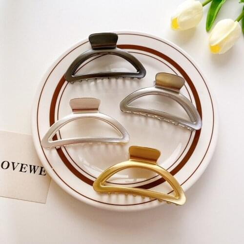 CYGJFC Woman Alloy Hair Claw Korean Style Metal Hairpins Women Hair Accessories Hair Clips Women Ornaments Hair Crab Clasp