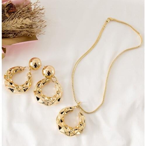 Rhombic Surface Shaped Exquisite Style Golden Color Copper Necklace And Earrings Jewelry Set For Women Customize Accept