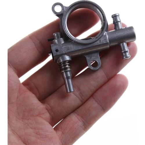 1set High Quality 2500/3800 Chainsaw Spare Parts Chainsaw Oil Pump With Worm Drive Gear Fits Chain Saw 25CC/38CC