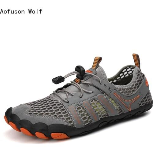 Outdoor Hiking Aqua Beach Shoes Men Upstream Water Shoes Seaside Barefoot Gym Shoes Breathable Sneakers Quick-dry Wading Shoes