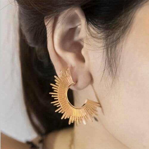 Europe and the United States creative fashion womens accessories alloy geometric sawtooth semi-circle earrings line jewelry gol