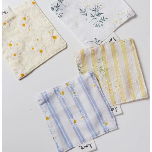 French Style Small Floral Coaster Daisy Fresh Pastoral Double Fabric Home Decoration Photo Props Elegant Beautiful