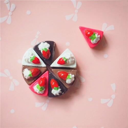 2Pcs DIY Artificial Fake Doll Food Cake Miniature Kawaii Cakes Toy Flat Back Resin Ornament Craft Play Doll House Accessories