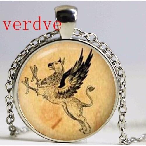 Hot Sale Antique Pendant Fantasy Jewelry Gryphon Necklaces Pendants Fashion 25MM Round Pendant Choker Necklace Men Women
