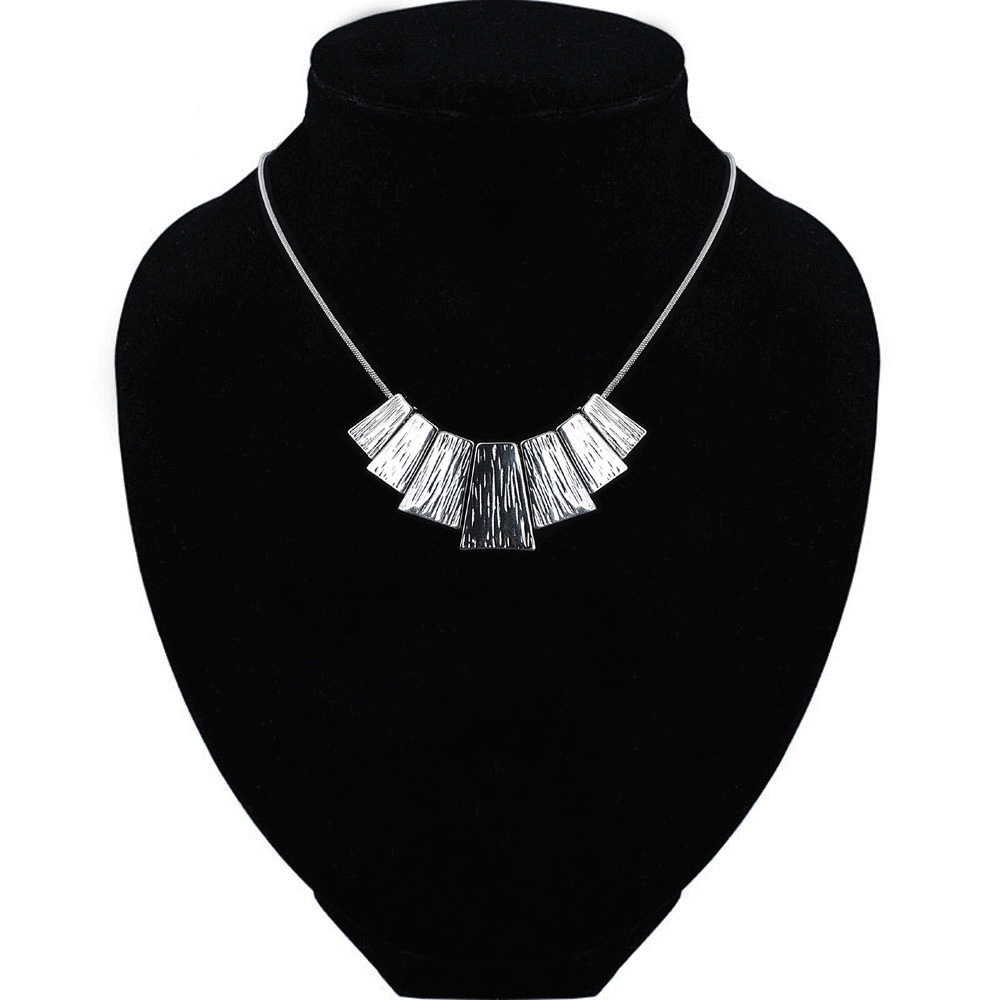New Same Design Geometrical alloy accessories Collar Choker Necklaces For Women Statement Jewelry