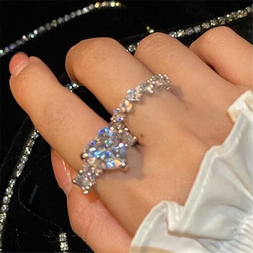 Vintage Crystal Love Heart Rings for Women Punk Elegant Shiny Geometric Ring Y2K Jewelry Fashion Simple Female 90s Party Gifts