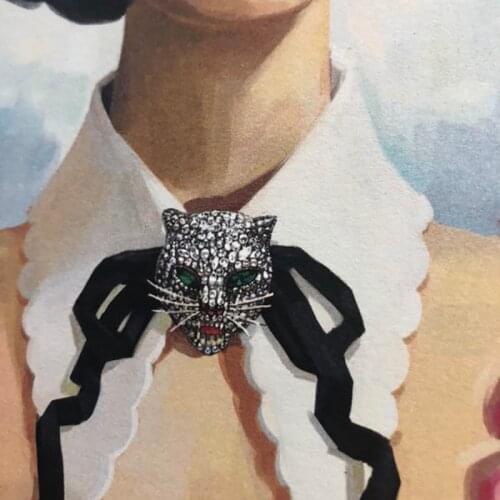 Handcraft Crystal Embroidery fashion women and men brooches