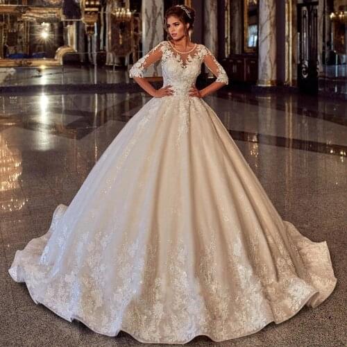 Muslim Wedding Dresses Ball Gown Half Sleeves Appliques Lace Beaded Dubai Arabic Wedding Gown Bridal Dress Vestido De Noiva