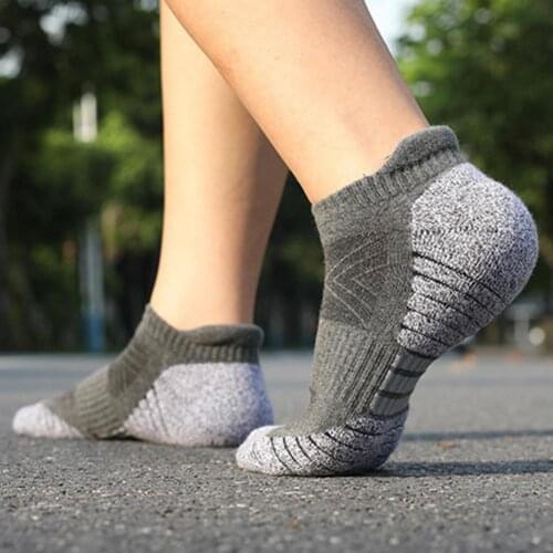6 Pair Mens Athletic Socks Cotton Sweat Absorption Skin Friendly Ankle Athletic Running Socks for Running Underwear