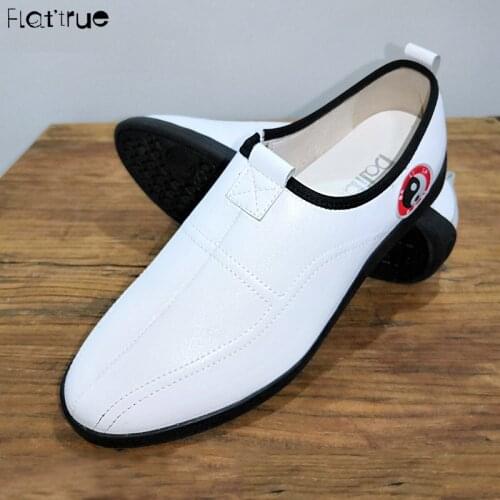 Soft soled spring and autumn cowhide Taiji shoes for men and women Taijiquan training shoes sports leather kung fu shoes