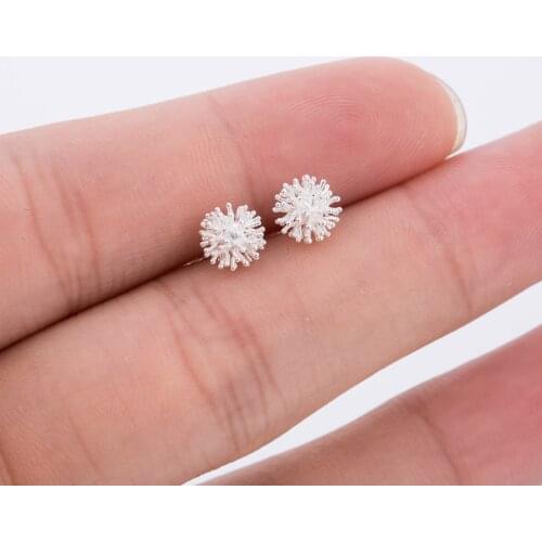 Oly2u Romantic Charm Dandelion Flower Stud Earrings for Women Dating Accessories Love Jewelry Gift Kolczyki