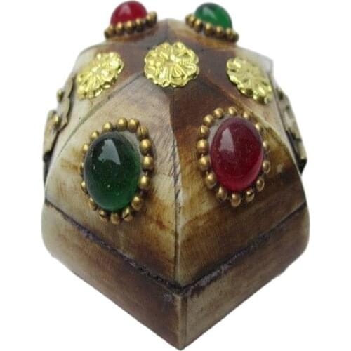 Old Tibet collection box, jewelry beads opal decoration