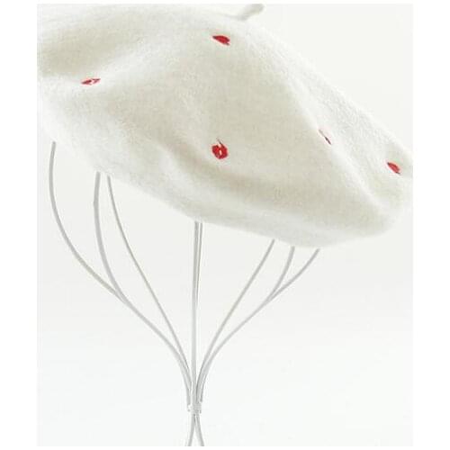Winter Female Pure wool beret Red heart lip embroidery Cap Winter Warm Female British Style Lady Painter Bonnet Womans hat