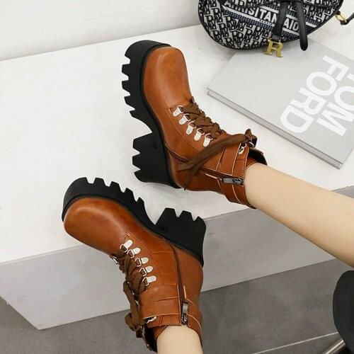 2021 Motorcycle Boots Female Cross Tied Platform Large Size Short Boots Women Metal Buckle Zipper Autumn Winter Shoes
