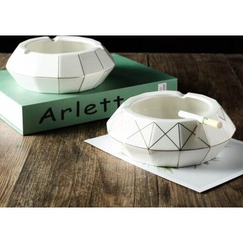 Household ashtray ceramic fashion Internet cafe bar hotel personality cigar men and women multi-function ashtray WF10171039