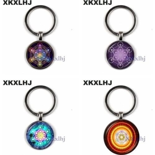 XKXLHJ Metatron Cube Pendant Keychain Sacred Geometry Life Flower Chakra Keychain Ladies Magic Six-Star Keychain