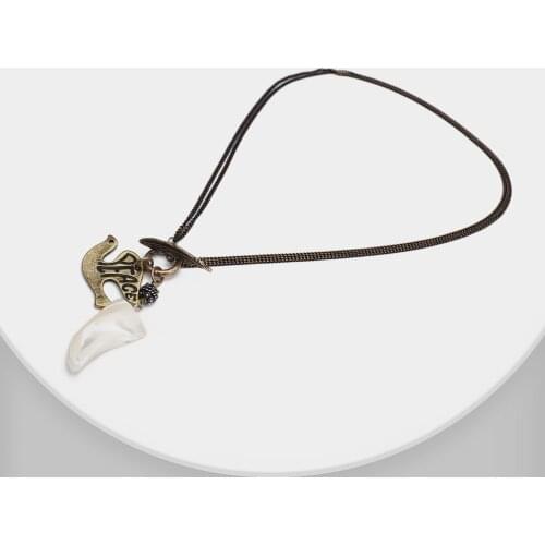 N8 Trendy peace bird necklace white shell with box young design for unisex gift dove pigeon pendant necklace