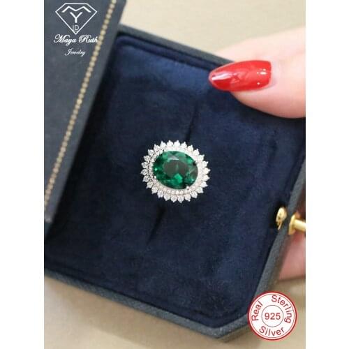 Created Emerald Gemstone Oval Shape Real Echt 925 Sterling Silver Party Cocktail Vintage Ring For Women Charms Luxury Retro Gift