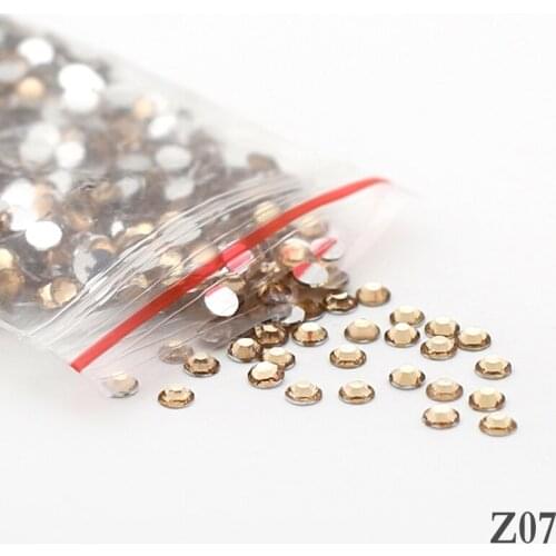 SS16-4mm Champagne Nail Rhinestones 1000pcs Flat Back Non hotfix Glitter Nail Stones DIY 3d Nail Phones Decorations Z07