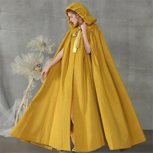 Gold Hooded Bridal Warm Long Wedding Cloaks Velvet Coat Capes Wicca Robe Jackets Christmas Hallowmas Accessories Bolero