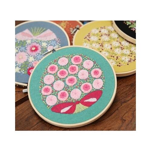 Europe DIY Floral Embroidery Starter Set with Frame for Beginner Needlework Kits Cross Stitch Series Arts Crafts Sewing Decor