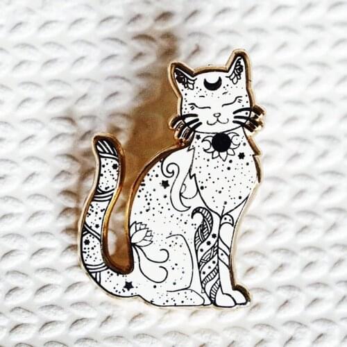 Artemis Cat Kawaii Kitty Enamel Brooch Pin Backpack Hat Bag Collar Lapel Pins Badges Women Mens Fashion Jewelry Accessories