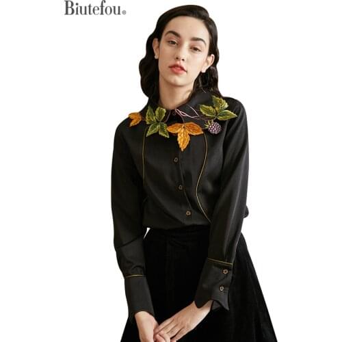 2021 New Arrival Spring Women Leaf Berry Shaped Embroidered Glossy Long Sleeve Shirt