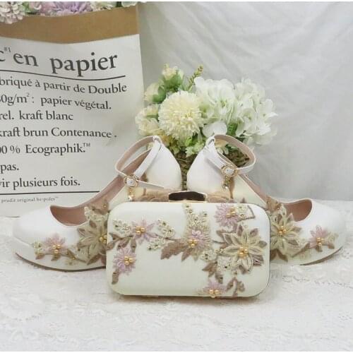 2020 New Arrival Wedges Flower wedding shoes with matching bags High heels Round Toe Ankle Strap Bridal Party shoe and bag set