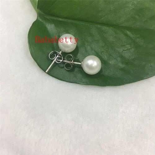 New natural freshwater white pearls are round stud earrings, Tibetan silver 6 -7 mm