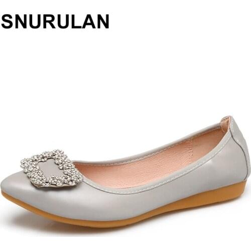 SNURULAN 2018 Spring Women Fashion Crystal Flats Black Rhinestone Pointed Toe Ballerina Flat Plus Size Ladies Boat ShoesE308